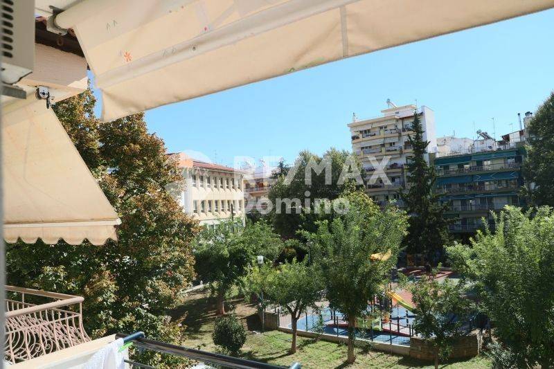 Θέα από μπαλκόνι