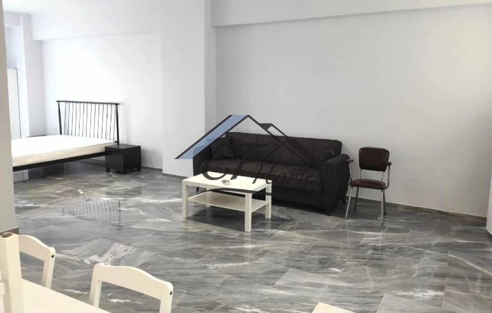 Ενιαίος χώρος σαλόνι-υπνοδωμάτιο