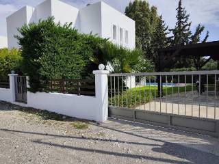 Κεντρικη εισοδος-Εισοδος Parking