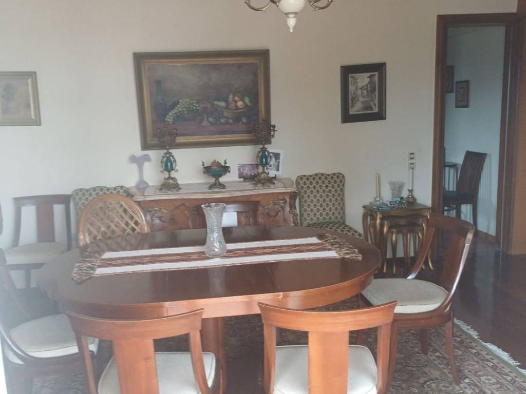 Δεύτερο σαλόνι (πιθανό τρίτο υ/δ)