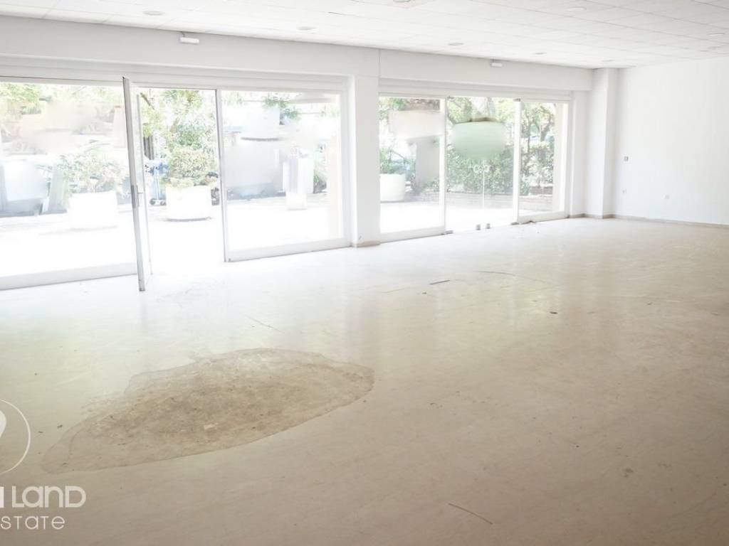 Forumland Real Estate, ισόγειο κατάστημα