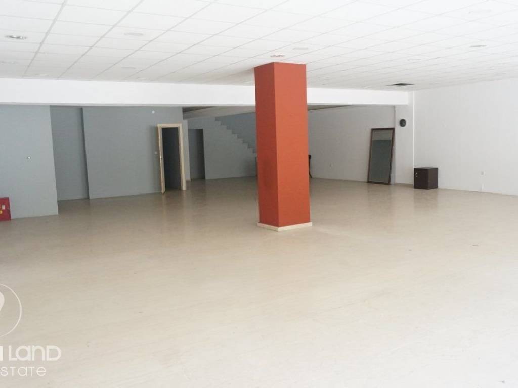 Forumland Real Estate, ισόγειο κατάστημα