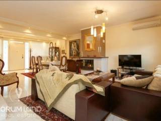 Forumland Real Estate, Καθιστικό