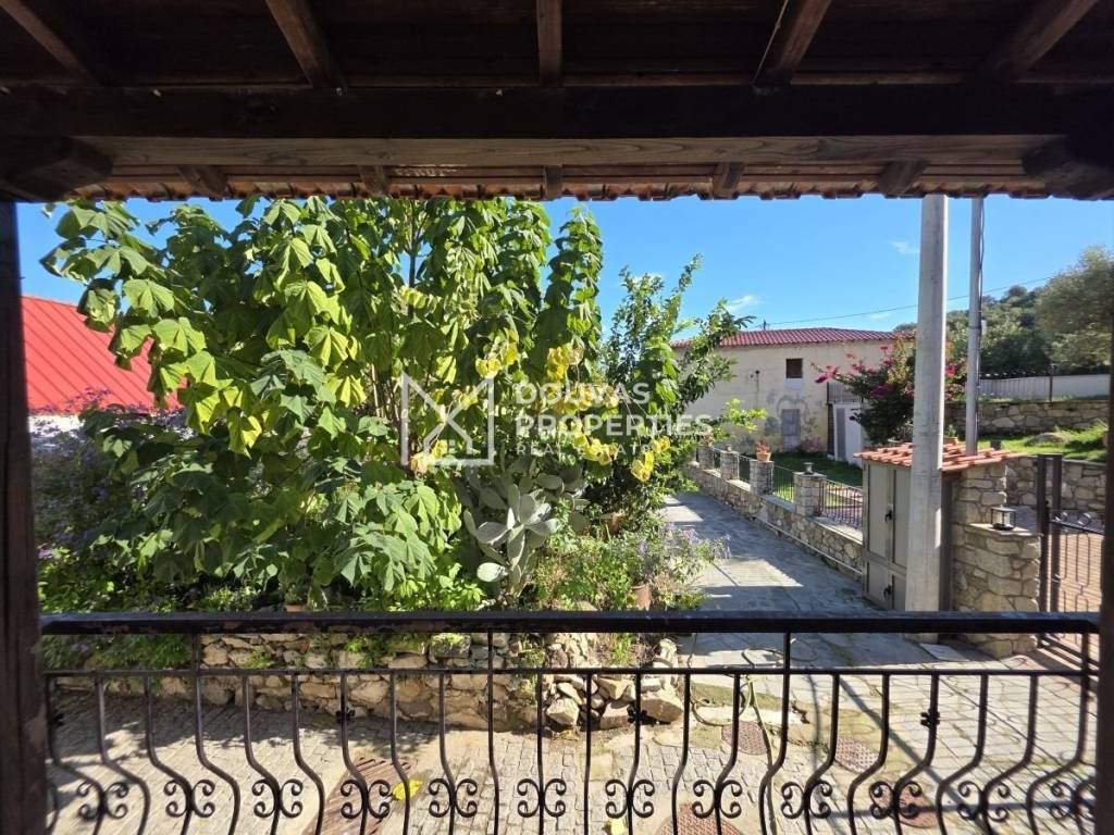 Θέα από μπαλκόνι