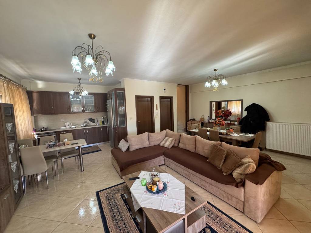 Saloni,koyzina,mpanio,apotheke