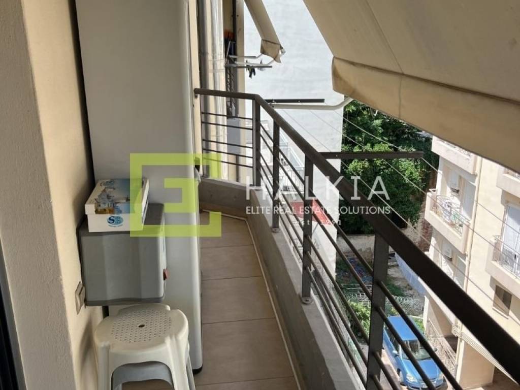 πίσω μπαλκόνι