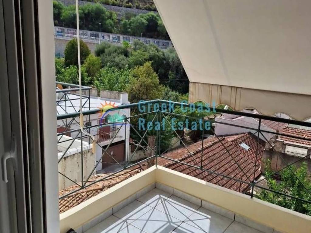 Θέα απο μπαλκόνι