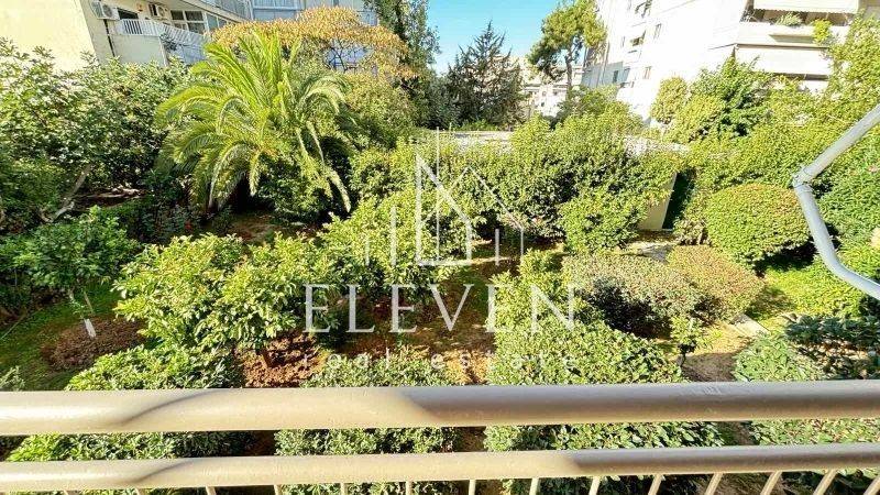 Θέα από μπαλκόνι