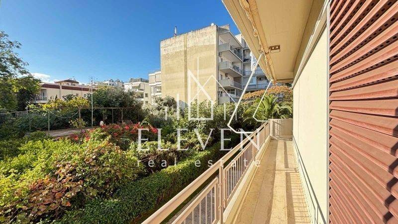 Θέα από μπαλκόνι