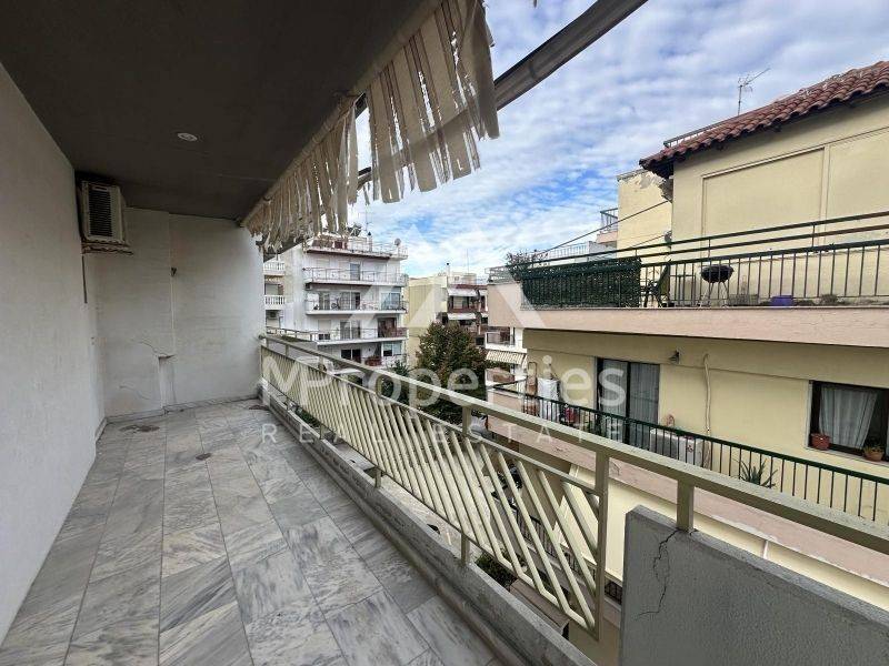 Θέα από μπαλκόνι