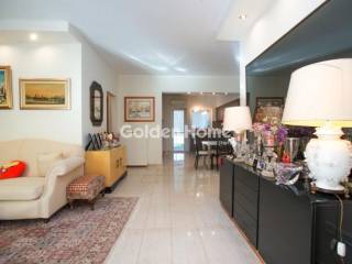 Χολ - Διάδρομος