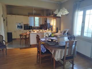 Trapezaria se epikoinonia me ten Italike koyzina