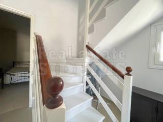 ΕΣΩΤΕΡΙΚΗ ΜΑΡΜΑΡΙΝΗ ΣΚΑΛΑ