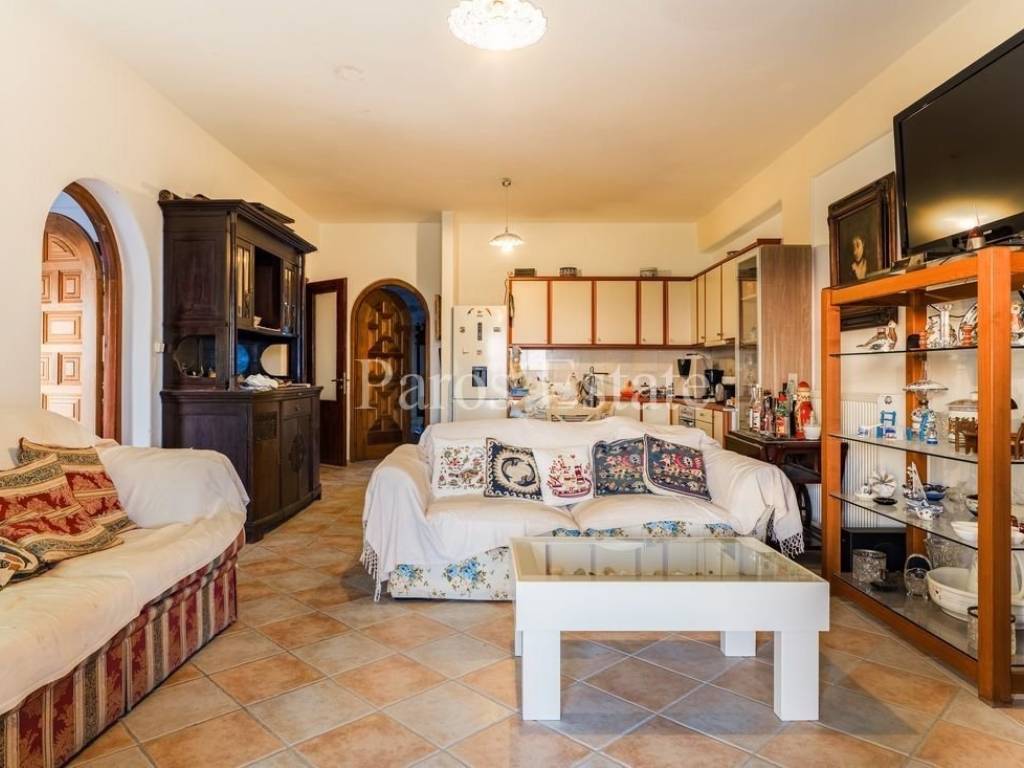 Open plan σαλόνι-κουζίνα-τραπεζαρία