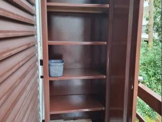 Forumland Real Estate, Ντουλάπα