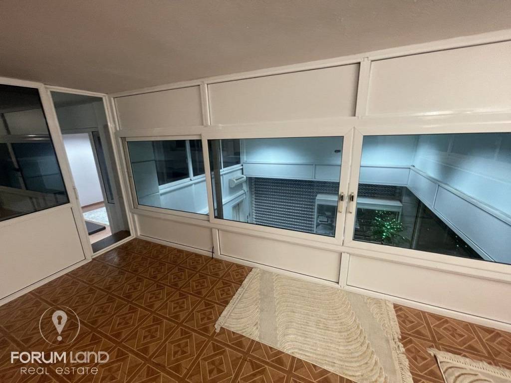 Forumland Real Estate, Πατάρι