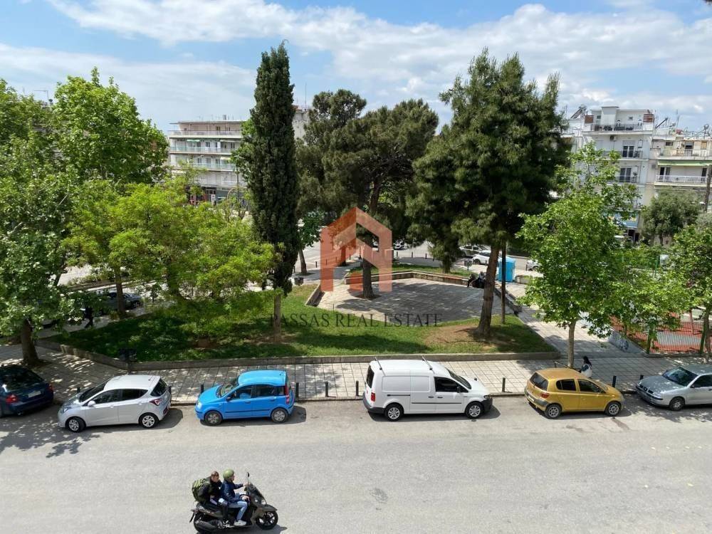 Θέα απο μπαλκόνι