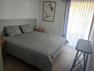 ANYPLACE MESITIKES YPERESIES