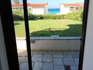 ANYPLACE MESITIKES YPERESIES