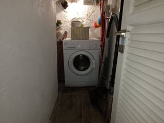 ANYPLACE MESITIKES YPERESIES