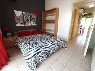 ANYPLACE MESITIKES YPERESIES