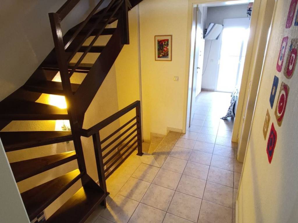 ANYPLACE ΜΕΣΙΤΙΚΕΣ ΥΠΗΡΕΣΙΕΣ