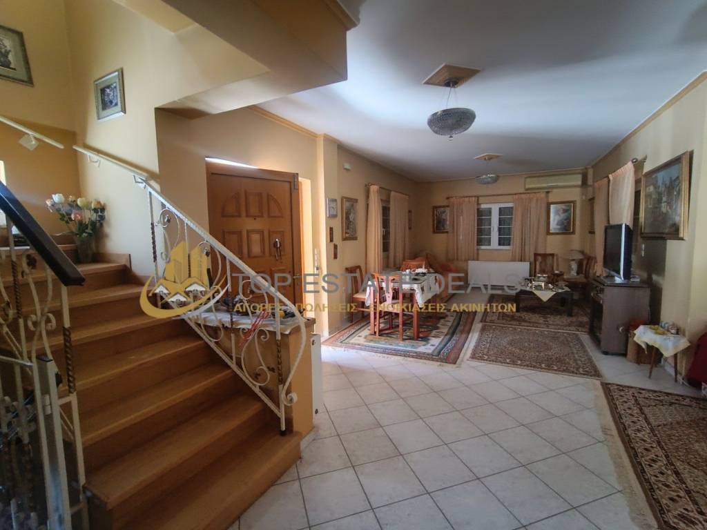 klimakostasio-kentrike eisodos -saloni-trapezaria