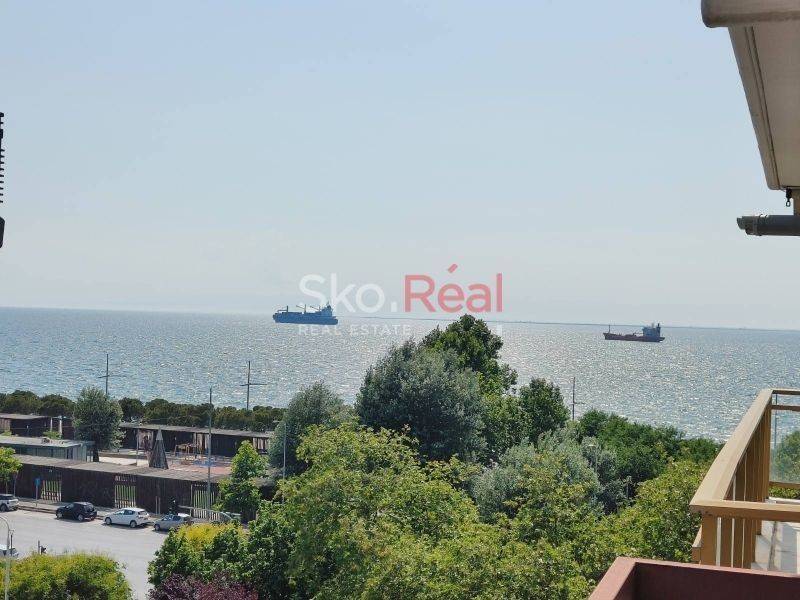 Θέα από μπαλκόνι