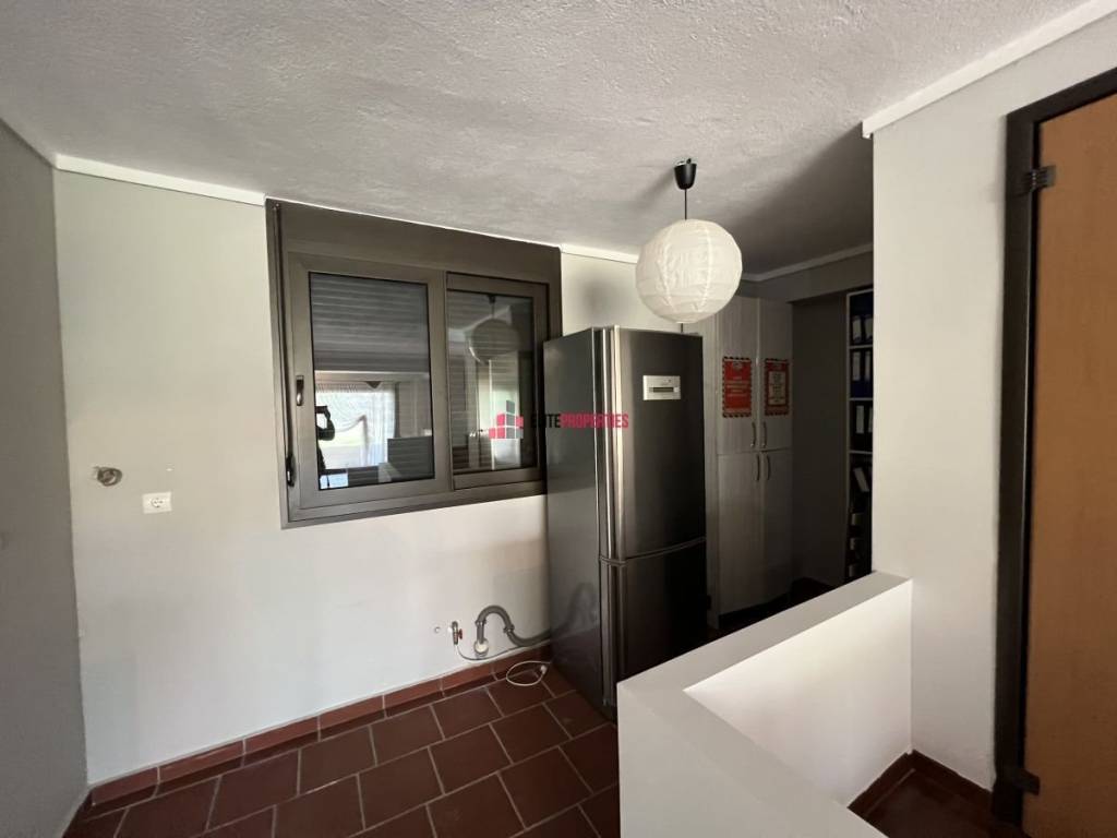 Κουζίνα υπογείου