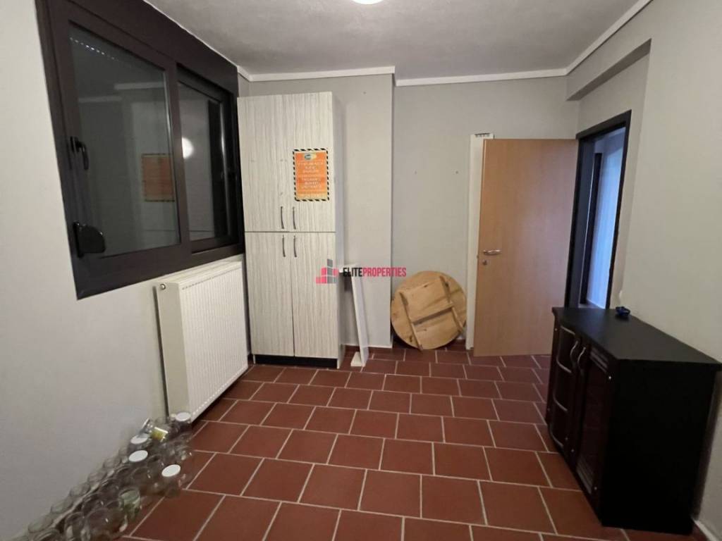 Δωμάτιο 2 υπογείου