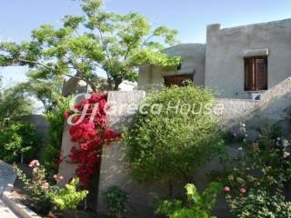 Προς Πώληση Ξενοδοχείο στην Κάρυστο δήπλα στη Θάλασσα