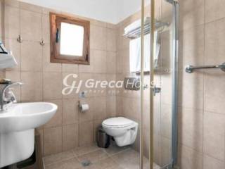 Προς Πώληση Ξενοδοχείο στην Κάρυστο δήπλα στη Θάλασσα