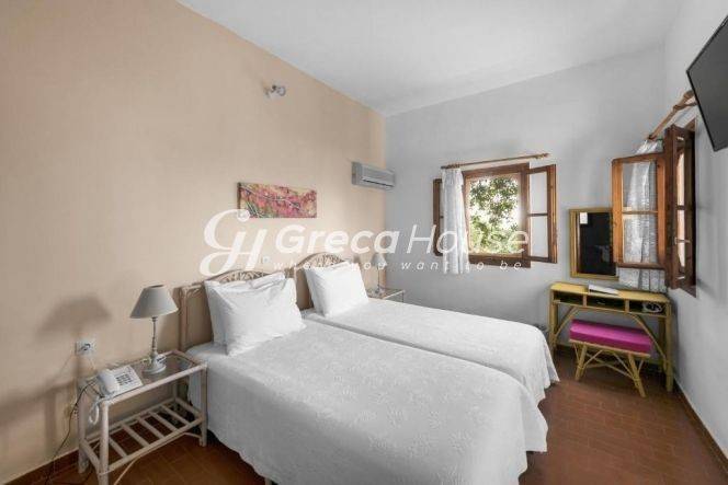 Προς Πώληση Ξενοδοχείο στην Κάρυστο δήπλα στη Θάλασσα