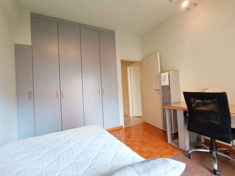 Άποψη πίσω υπνοδωματίου / Rear bedroom view