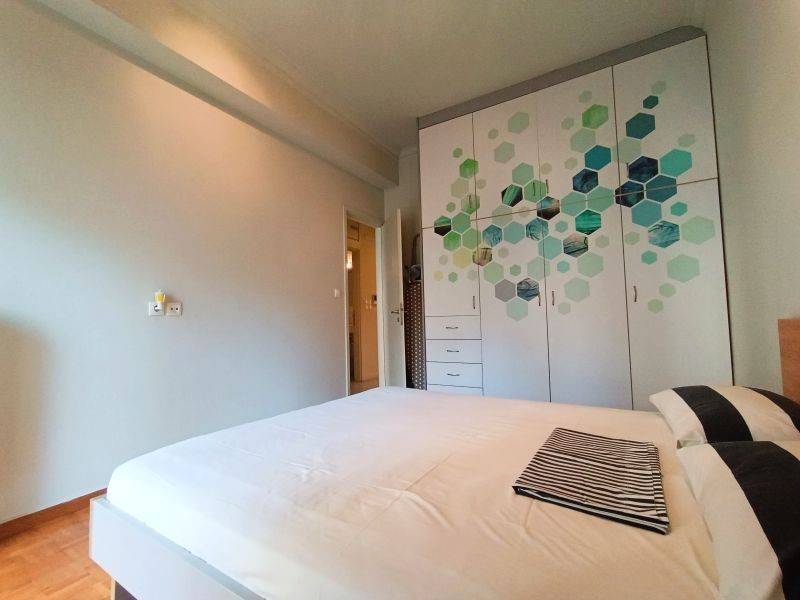 Άποψη δευτέρου υπνοδωματίου στην πίσω όψη / Second bedroom v