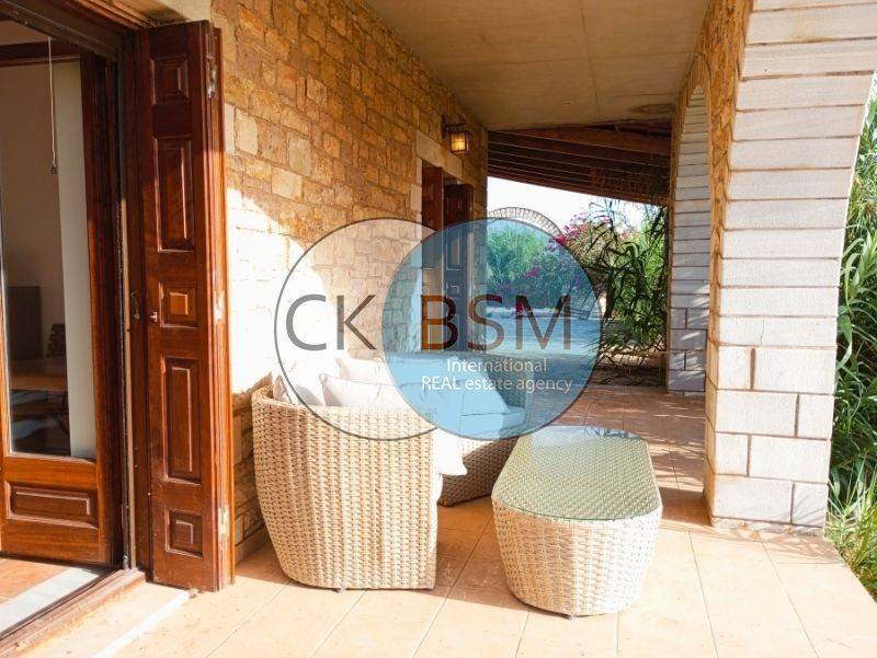 Χώροι ισογείου / Ground floor spaces