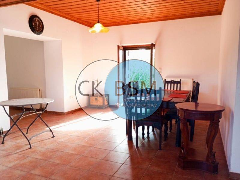 Χώροι ισογείου / Ground floor spaces