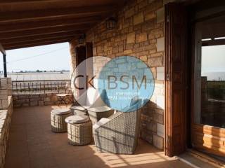 Βεράντα 1ου ορόφου / 1st-floor veranda