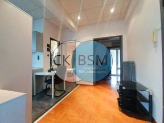 Κουζίνα - χωλ εισόδου / Entrance hallway and kitchen