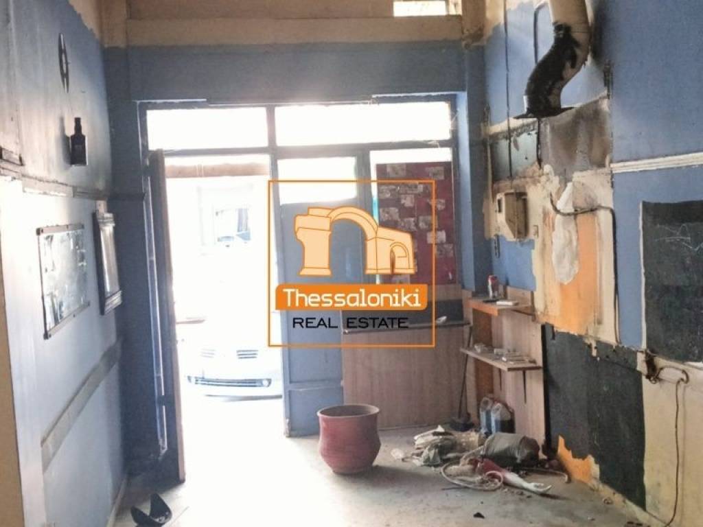 Πλ. Δώδεκα Αποστόλων, Κατάστημα, 35 τ.μ.