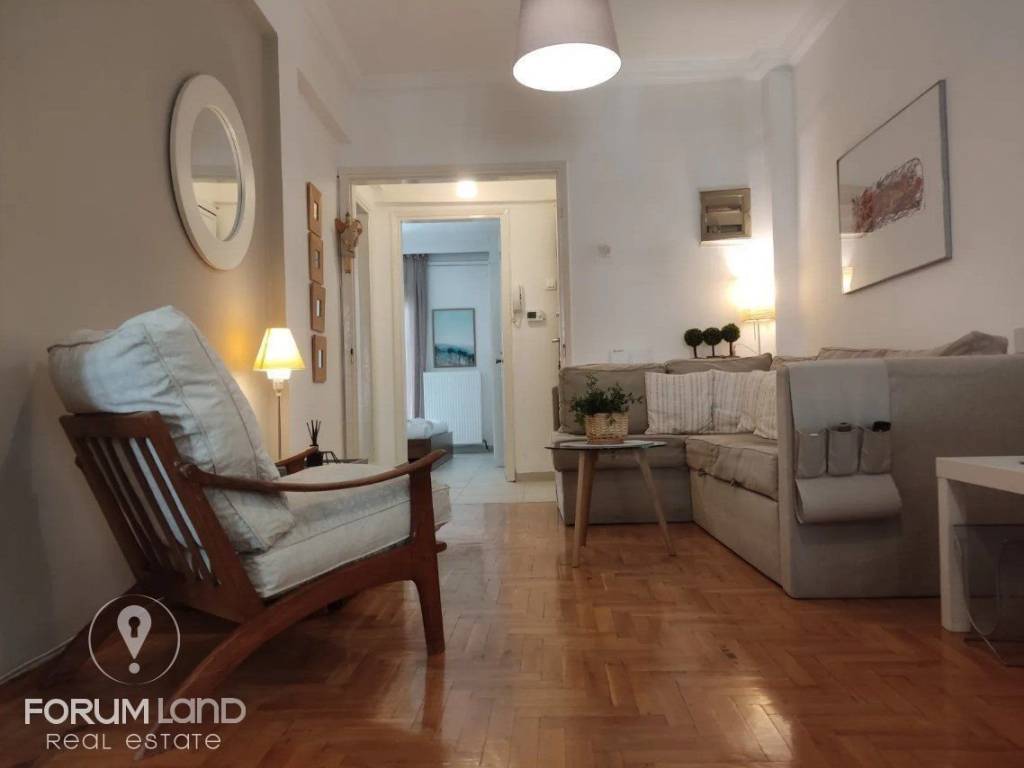 Forumland Real Estate, Καθιστικό