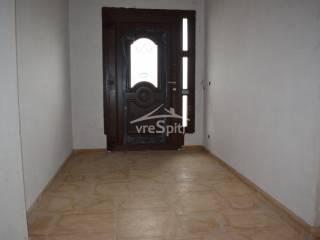 ΕΙΣΟΔΟΣ ΚΑΤΟΙΚΙΑΣ