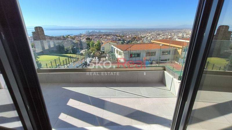 Θέα από μπαλκόνι