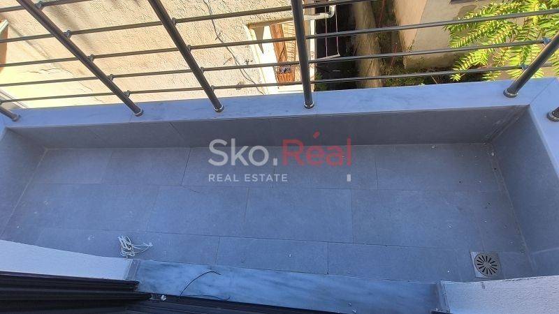 Πίσω μπαλκόνι