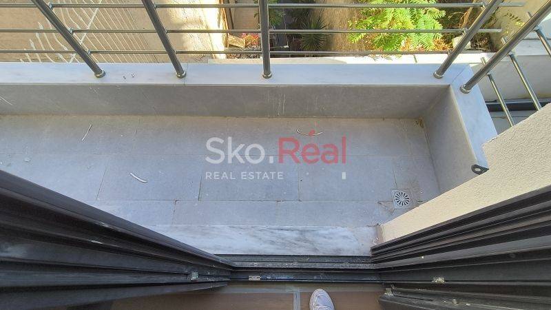 Πίσω μπαλκόνι