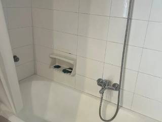 Forumland Real Estate, Μπάνιο