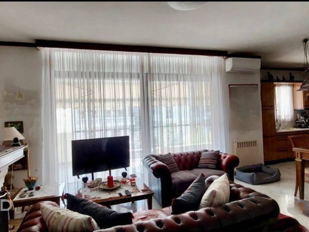 Forumland Real Estate, Σαλοκουζίνα