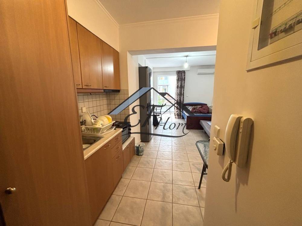 Ενιαίος χώρος κουζίνα-υπνοδωμάτιο