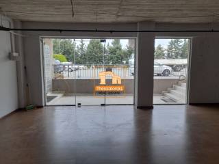 ΒΙ. ΠΑ. Ωραιοκάστρου, Κατάστημα, 173 τ.μ.