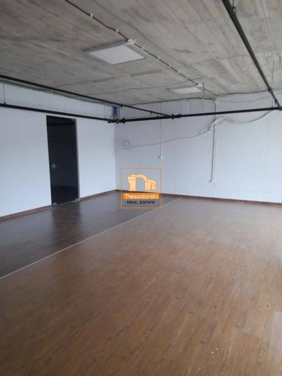 ΒΙ. ΠΑ. Ωραιοκάστρου, Κατάστημα, 173 τ.μ.